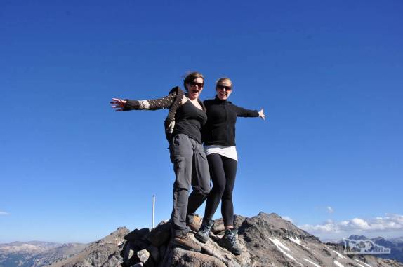 Com a Rowan, celebrando a chegada ao cume do Cerro Falkner, no Parque Lanin, na região de San Martín de Los Andes, na Argentina